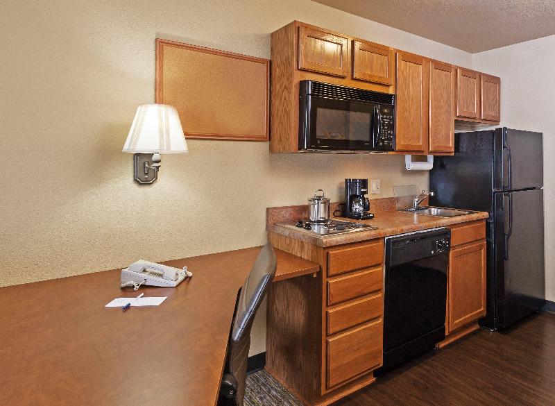 Candlewood Suites St. Robert image