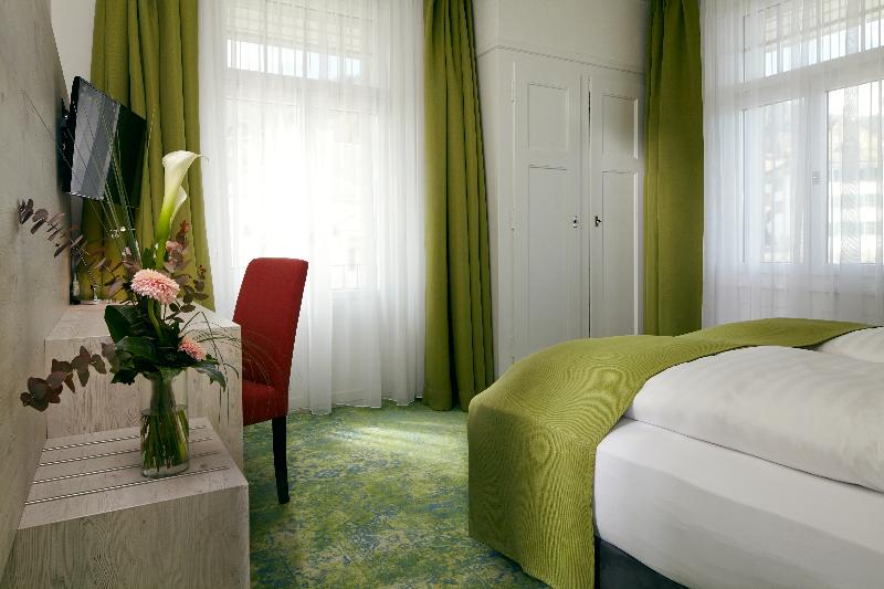 Bellevue Au Lac image