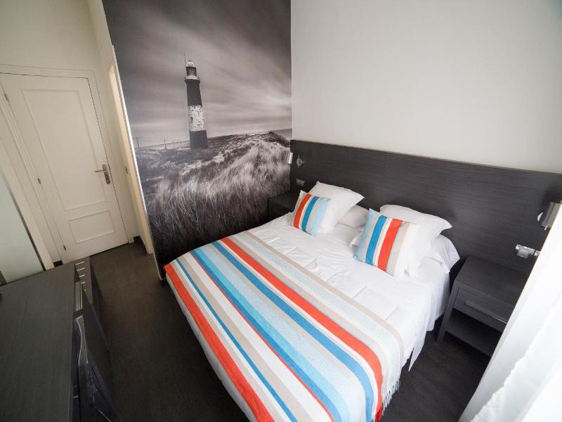 Hostal Cabo Mayor image