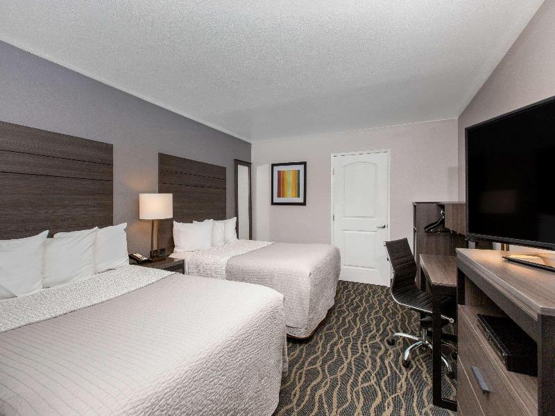 Days Inn By Wyndham Ukiah image