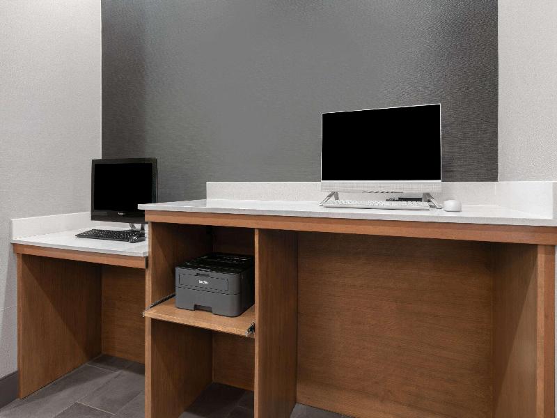 La Quinta Inn & Suites Belton image
