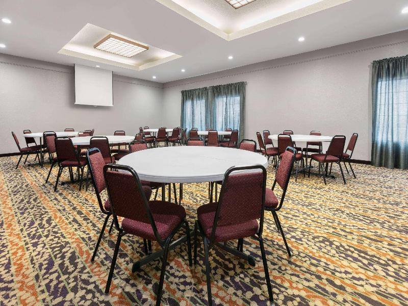 La Quinta Inn & Suites Belton image