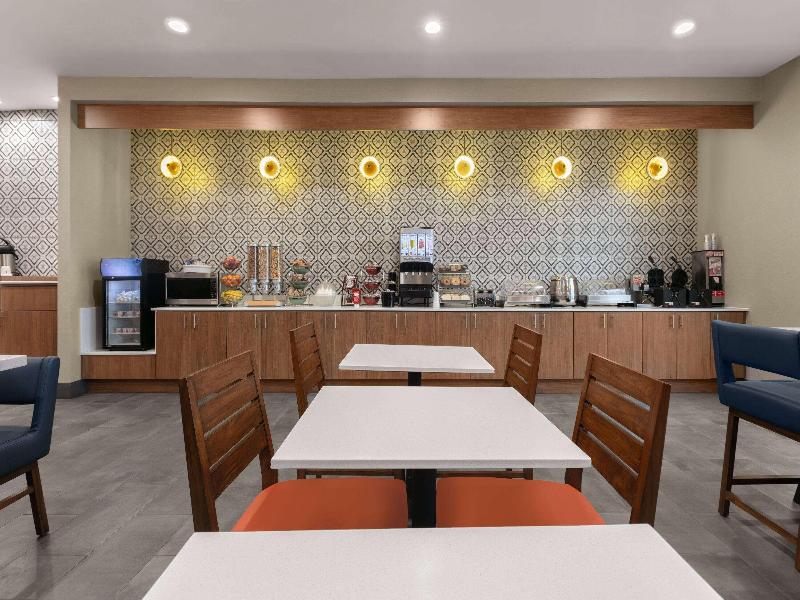 La Quinta Inn & Suites Belton image