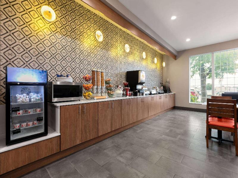 La Quinta Inn & Suites Belton image