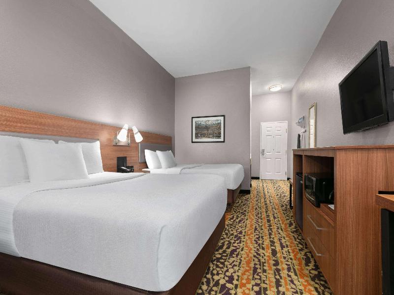 La Quinta Inn & Suites Belton image