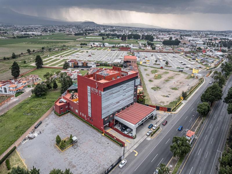 La Muralla Hotel & Spa image
