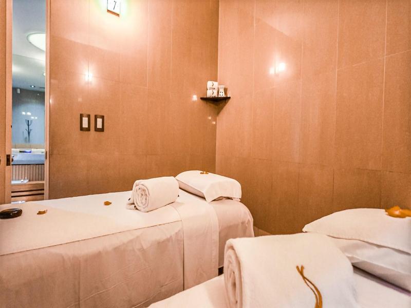 La Muralla Hotel & Spa image