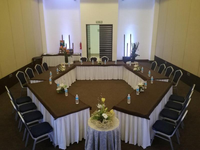 La Muralla Hotel & Spa image