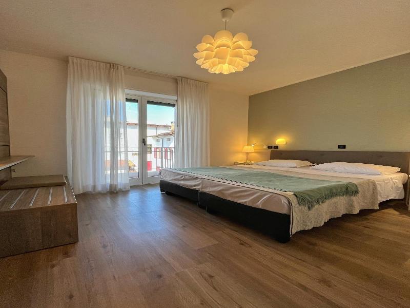 Hotel Regina  image