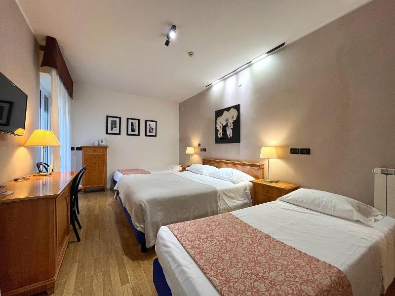 Hotel Regina  image