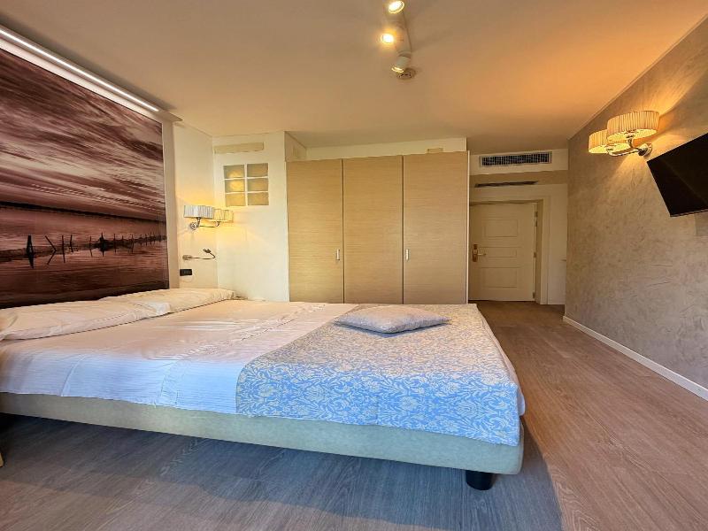 Hotel Regina  image