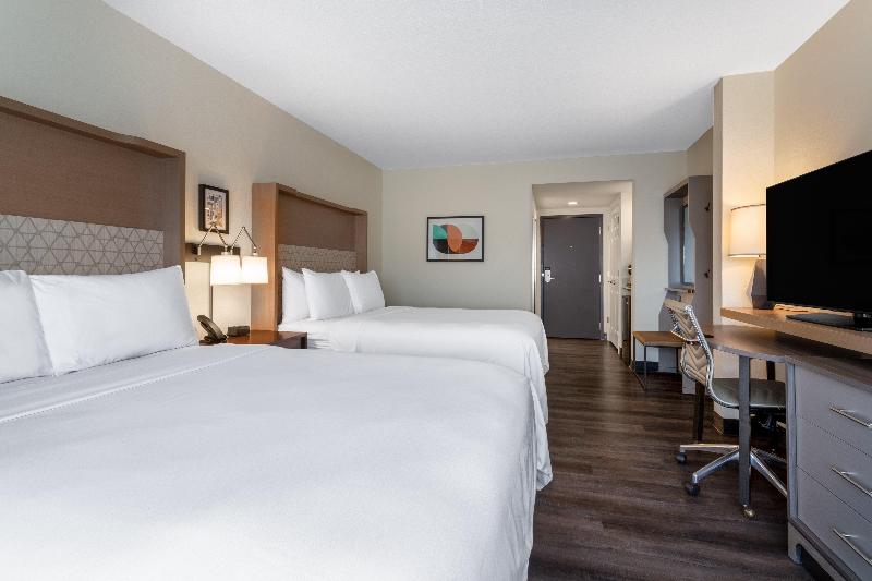 Holiday Inn Tampa North photo 17