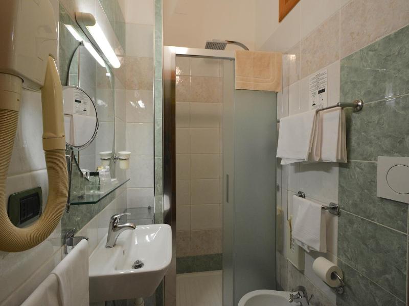 Hotel Eden image