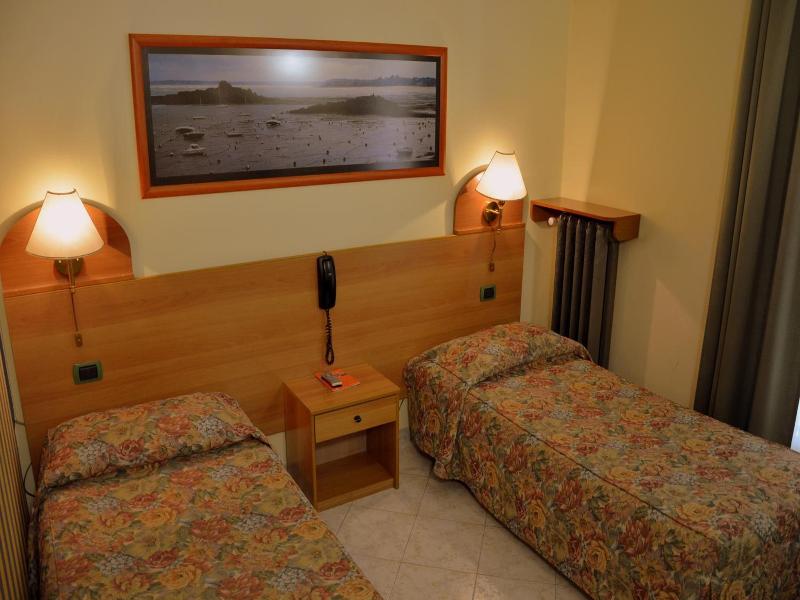 Hotel Eden image