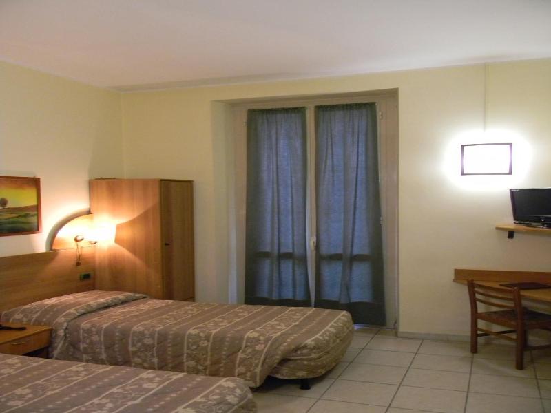 Hotel Eden image