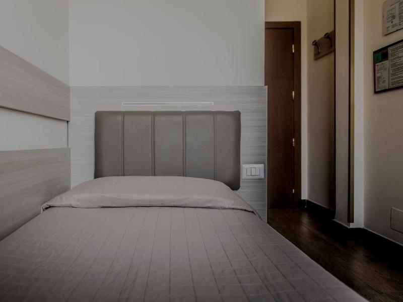 Hotel Eden image