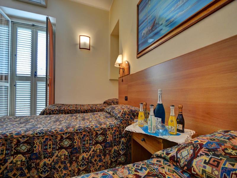 Hotel Eden image