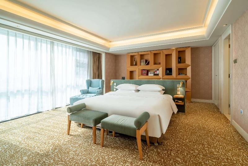 Bed room