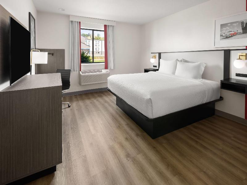 Ramada By Wyndham York Harrisburg Hershey image