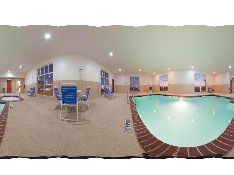 Holiday Inn Express Alvarado image