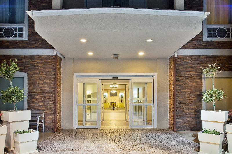 Holiday Inn Express Alvarado image