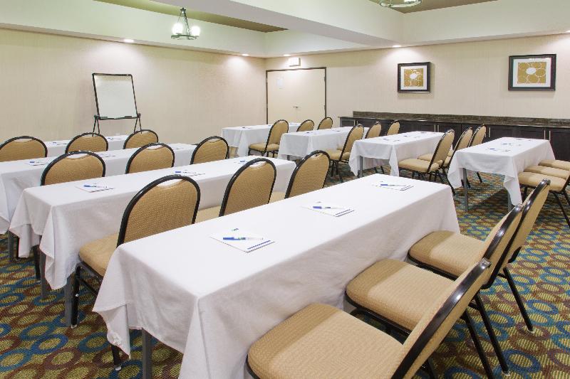 Holiday Inn Express Alvarado image