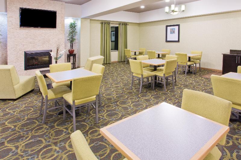 Holiday Inn Express Alvarado image