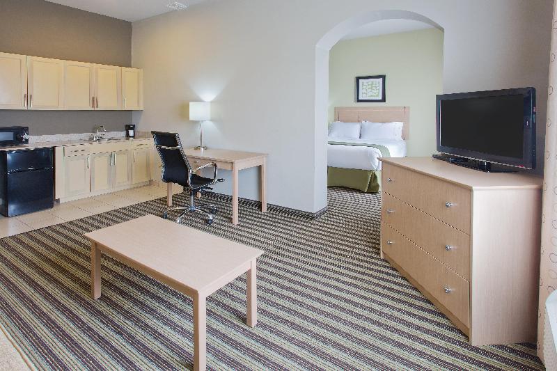 Holiday Inn Express Alvarado image