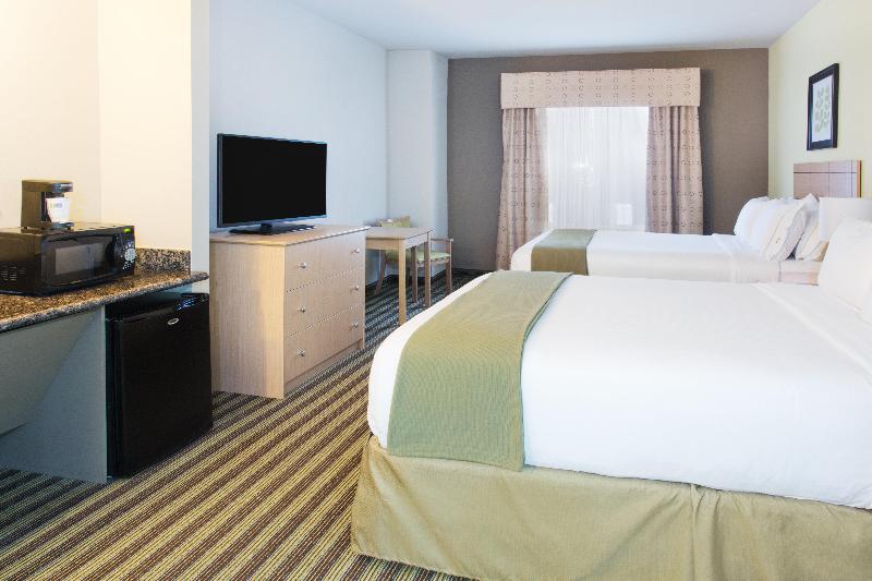 Holiday Inn Express Alvarado image