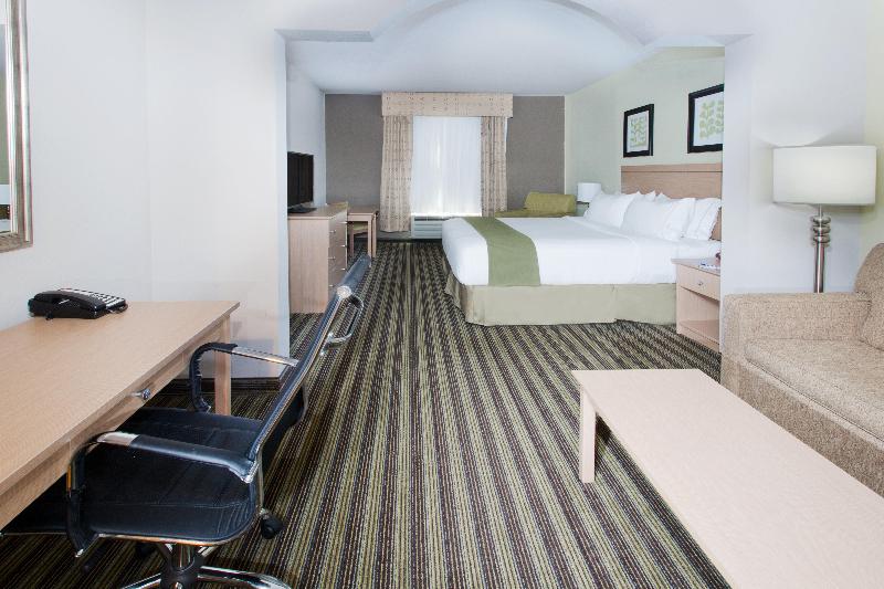 Holiday Inn Express Alvarado image