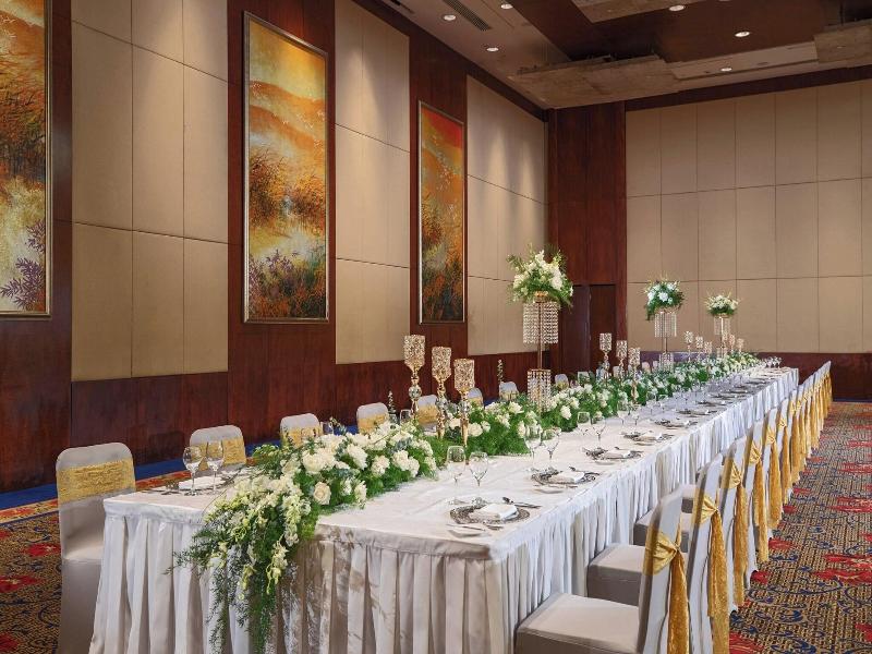 Renaissance Tianjin TEDA Convention Centre Hotel image