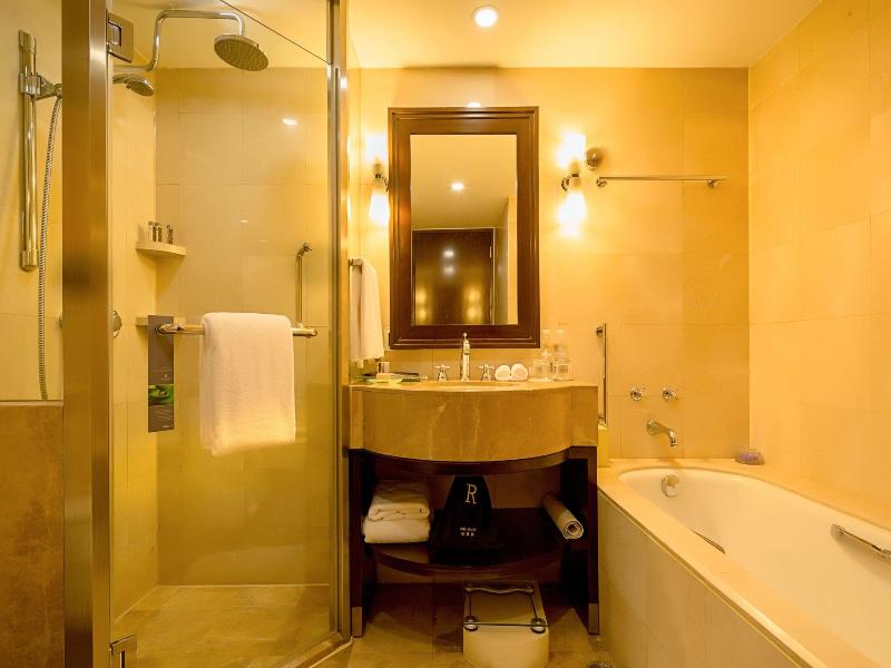 Renaissance Tianjin TEDA Convention Centre Hotel image
