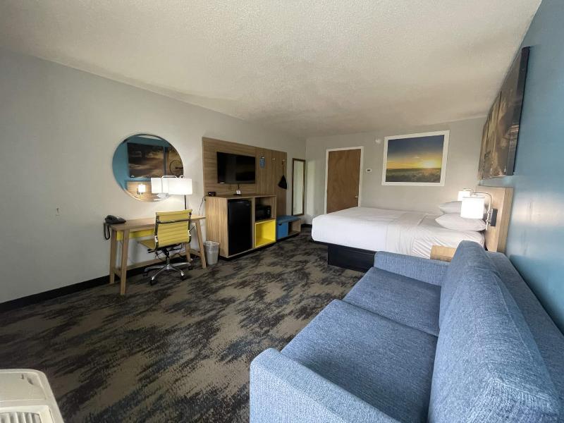 Days Inn & Suites By Wyndham York image