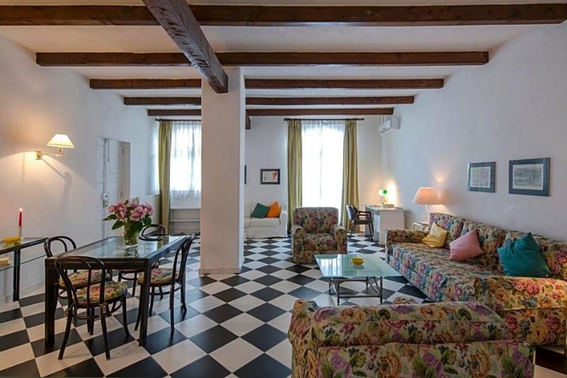 Villa Doria il Torrione image
