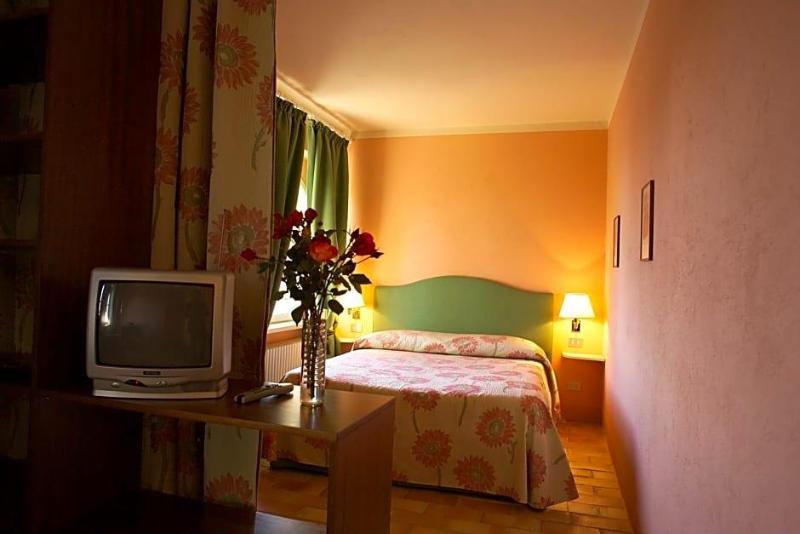 Villa Doria il Torrione image
