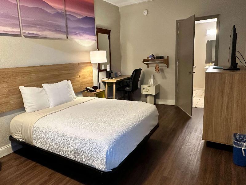 DOUBLE Accessible-Queen Size Bed