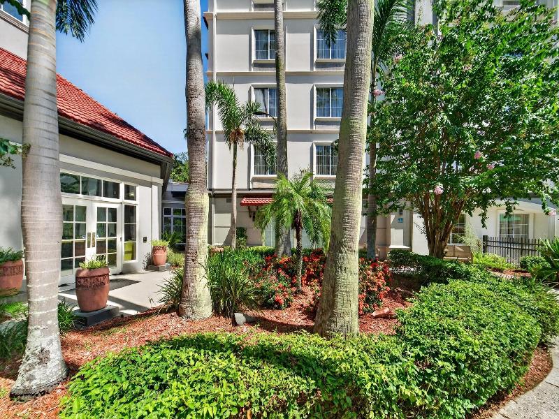 La Quinta Inn & Suites Tampa Brandon Regency Park image