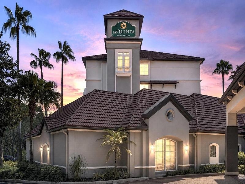 La Quinta Inn & Suites Tampa Brandon Regency Park image