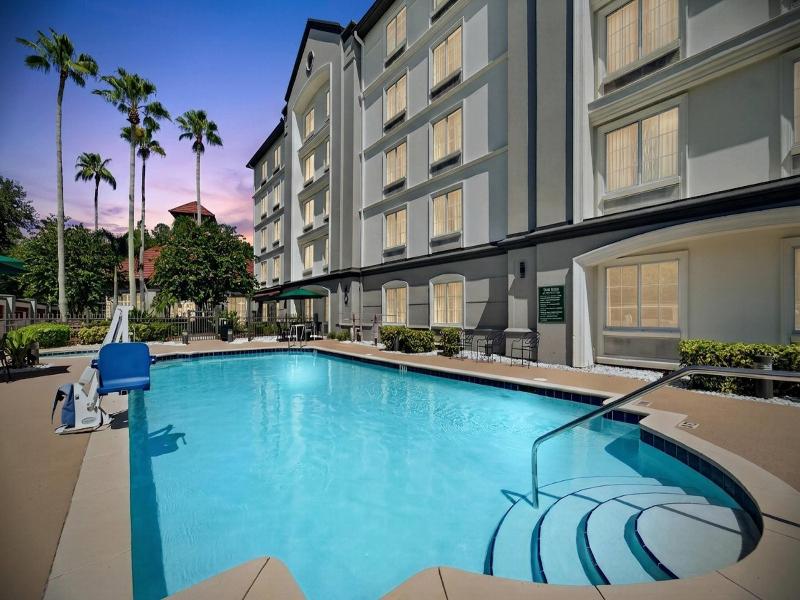 La Quinta Inn & Suites Tampa Brandon Regency Park image