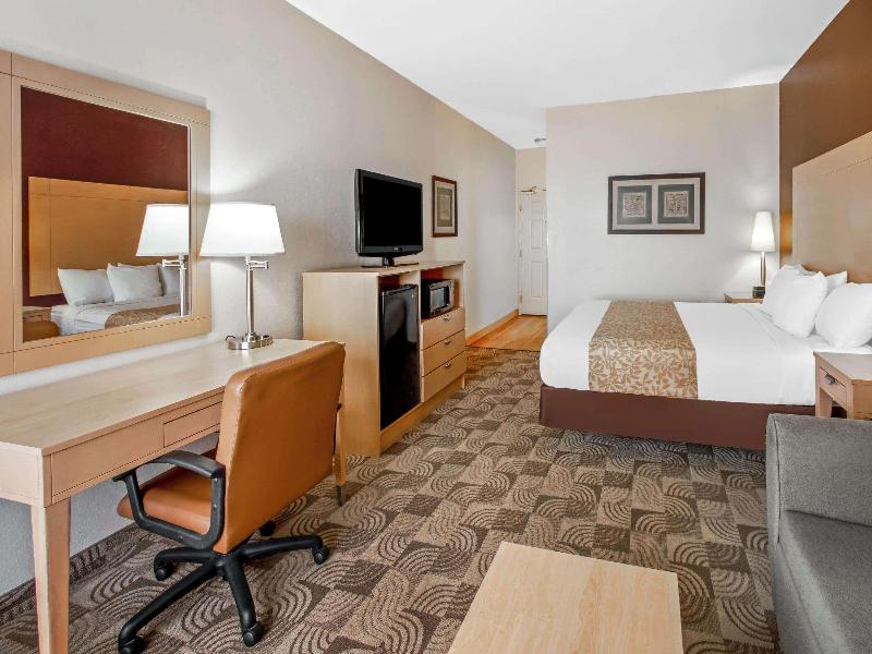 La Quinta Inn & Suites Tucumcari image
