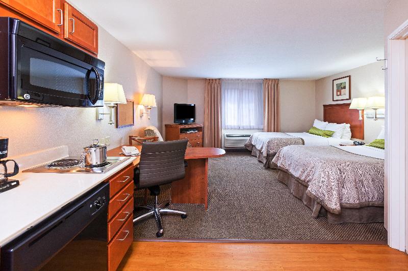 Candlewood Suites Owasso photo 14