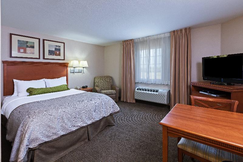 Candlewood Suites Owasso photo 22