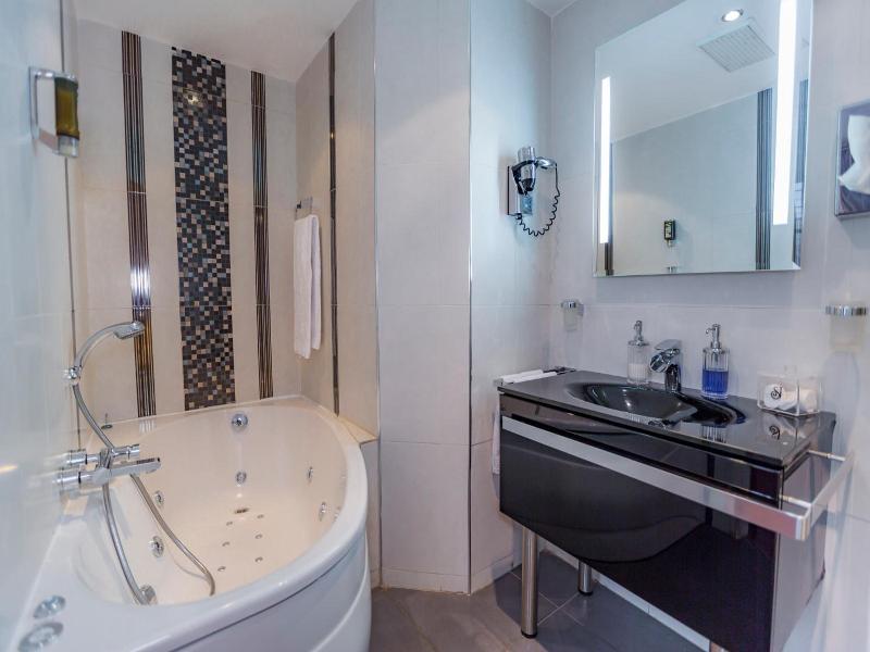 Clarion Collection Hotel Saint Jean image