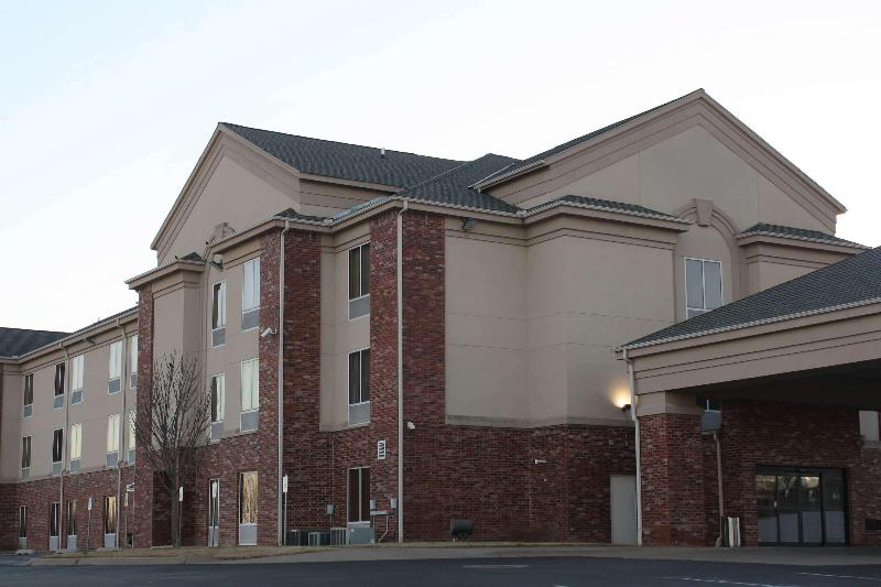 HOLIDAY INN EXPRESS & SUITES CATOOSA EAST I-44