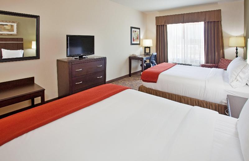 Holiday Inn Express Topeka North photo 5