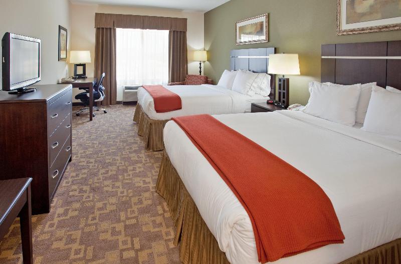 Holiday Inn Express Topeka North photo 6
