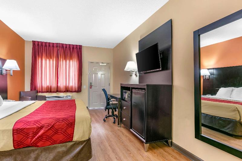 Econo Lodge - Northport image