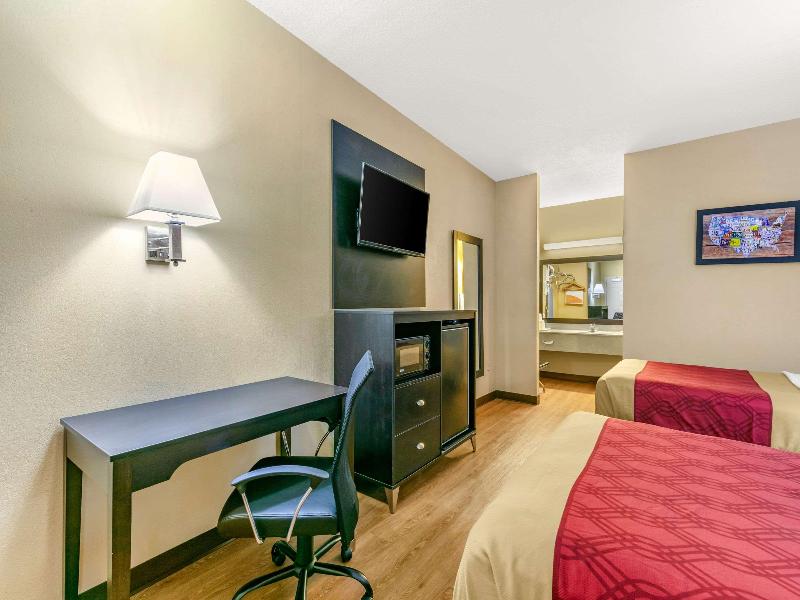 Econo Lodge - Northport image