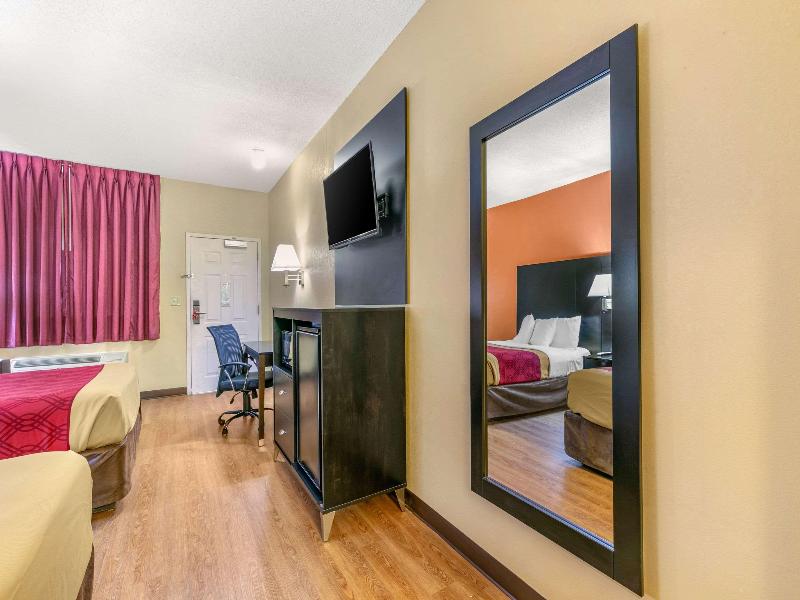 Econo Lodge - Northport image
