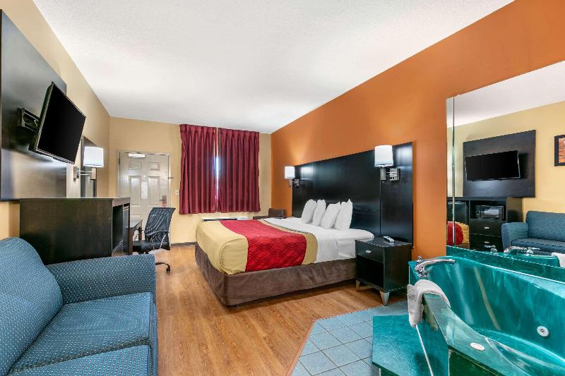 Econo Lodge - Northport image
